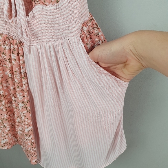 LUSH Romantic Flowy Romper Floral Striped Pink Women's Size S‎ - Picture 5 of 12